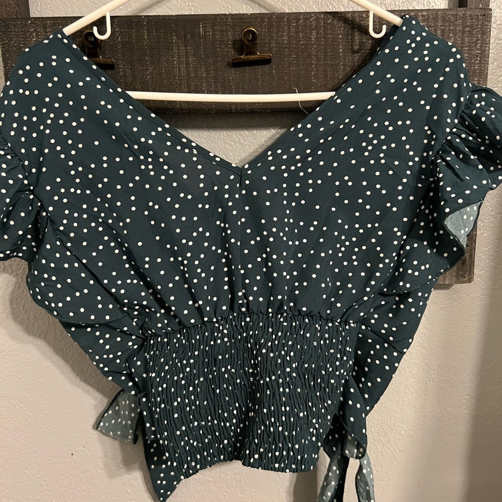 SHEIN Ruffled Crop Top - Picture 4 of 6